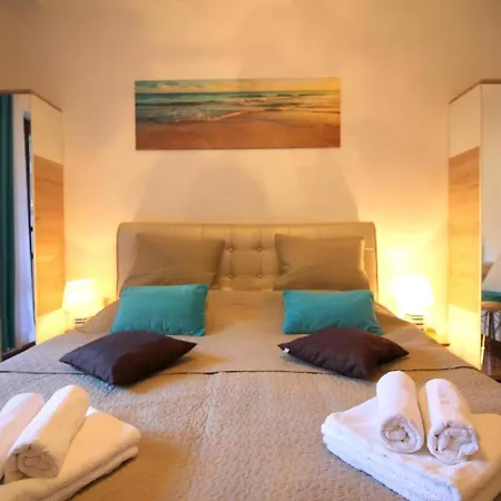Vista 1 Fuer 2 Personen Mit Garten Und Grill Apartment Porec